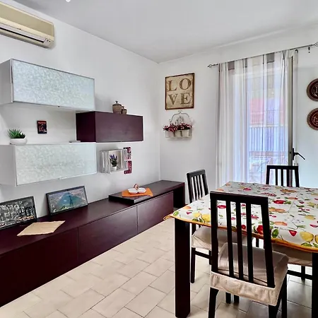 Loretina - Tourist Apartment *